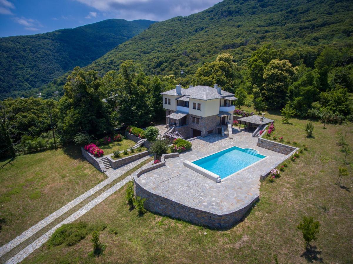 Luxury Villa With Pool In تساغارادا المظهر الخارجي الصورة