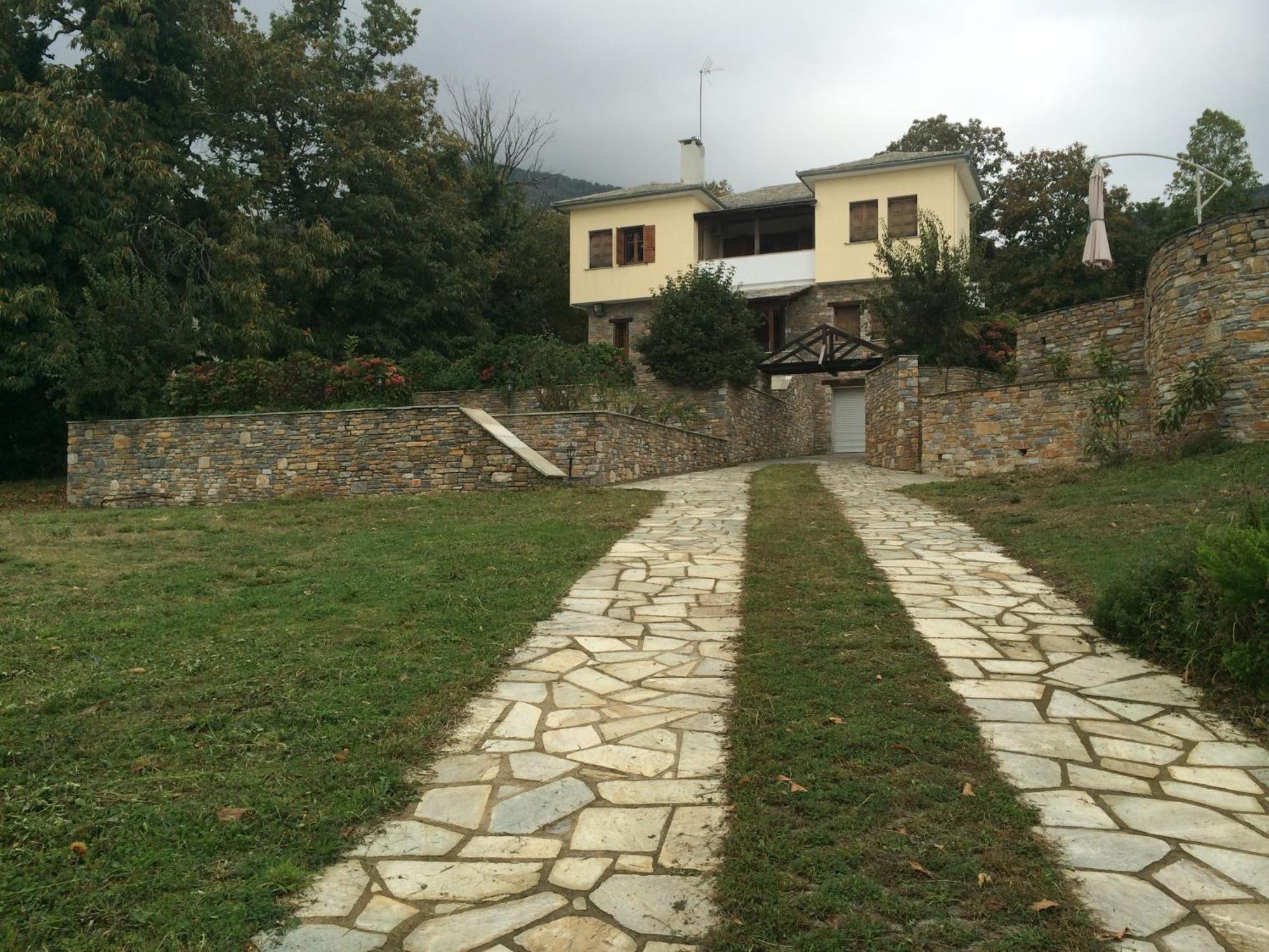 Luxury Villa With Pool In تساغارادا المظهر الخارجي الصورة