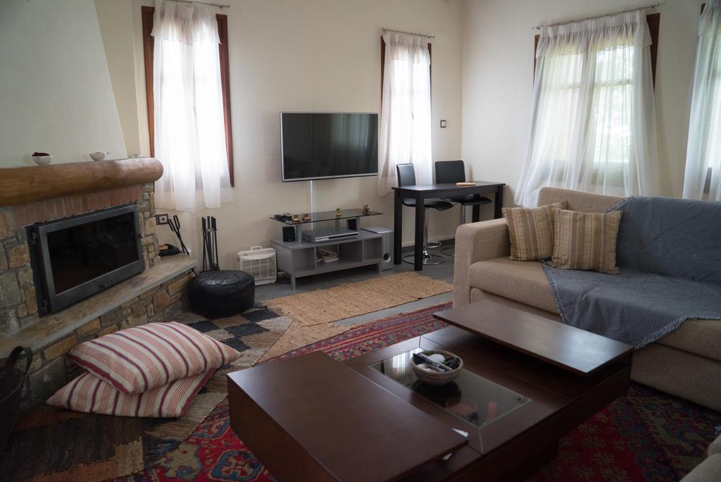 Luxury Villa With Pool In تساغارادا المظهر الخارجي الصورة